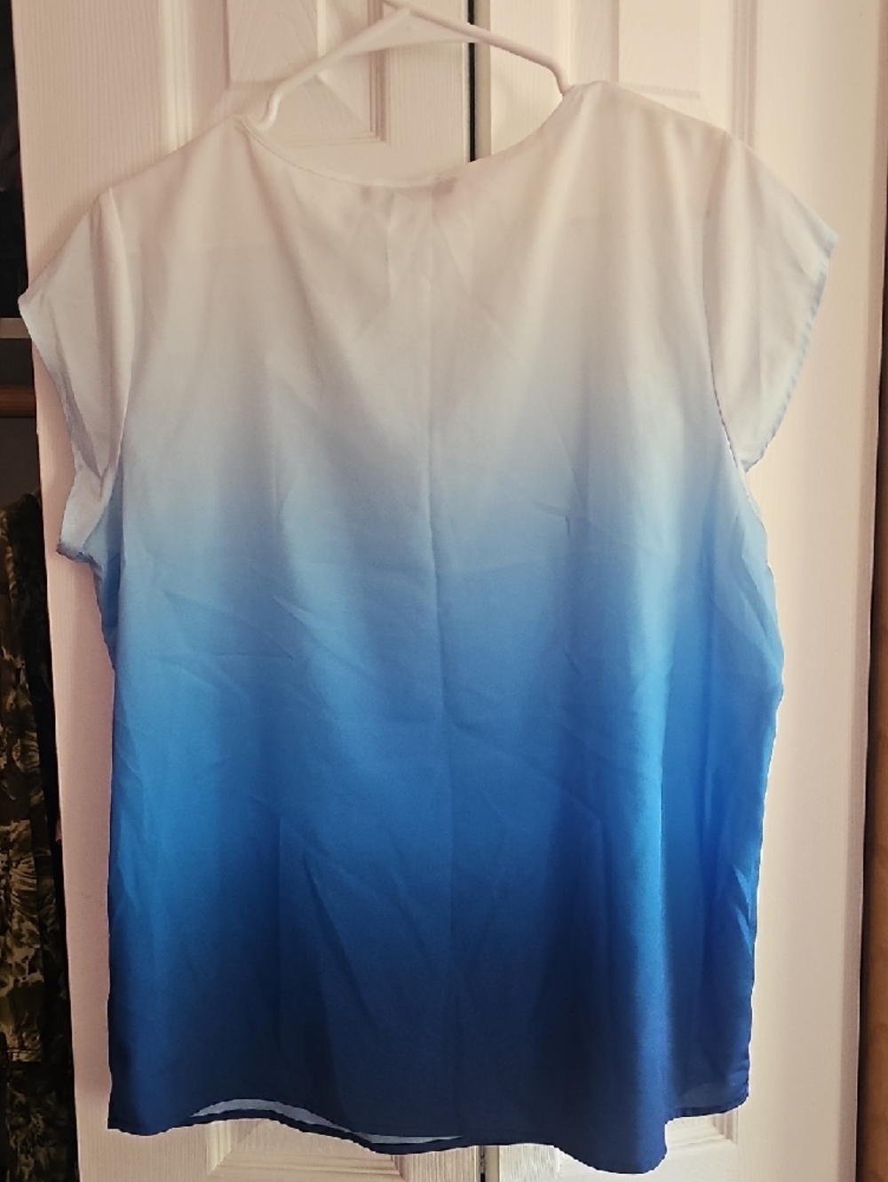 Ivanka Trump White to Blue Ombre Cap-Sleeve V-Notch Blouse - Picture 4 of 4